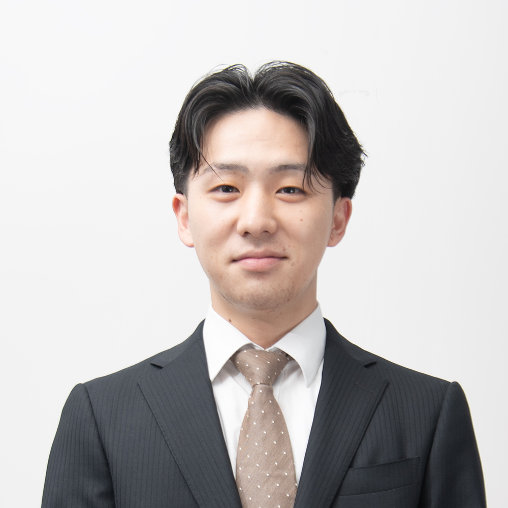 K.駿